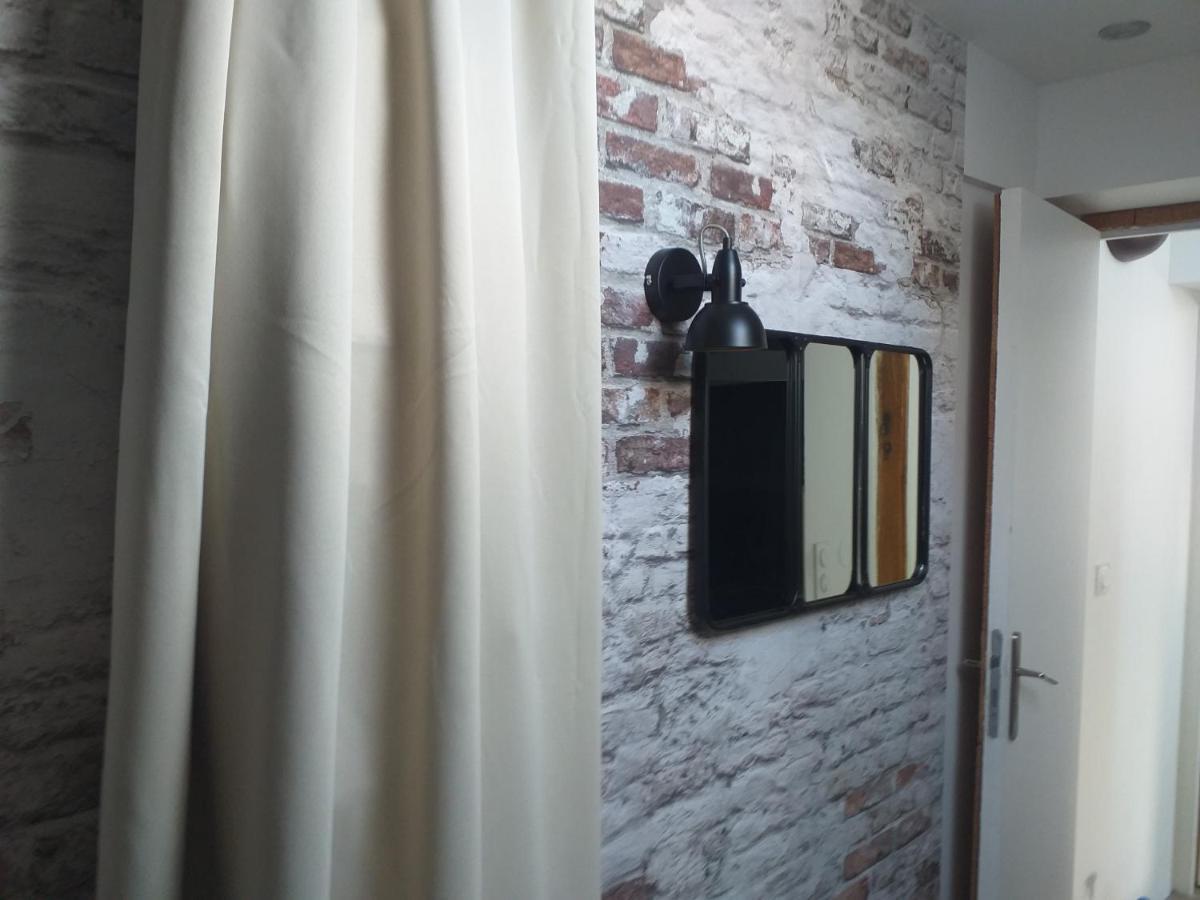 Les Volets Bleus - Deux Appartements Et Un Studio, Jardin Bourges Exterior photo